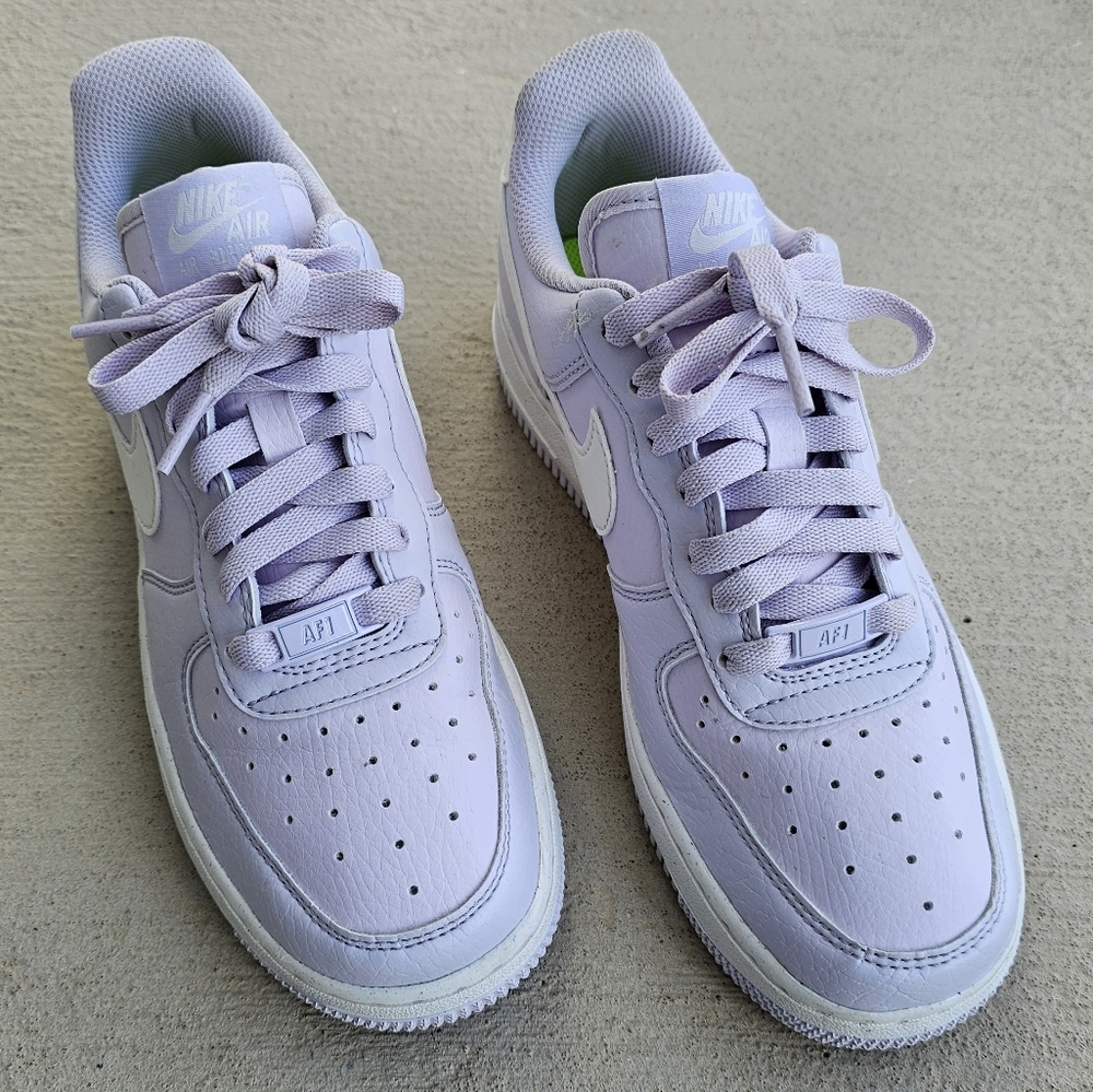 Nike Air Force 1 Women Sneakers - Picture 2 of 12
